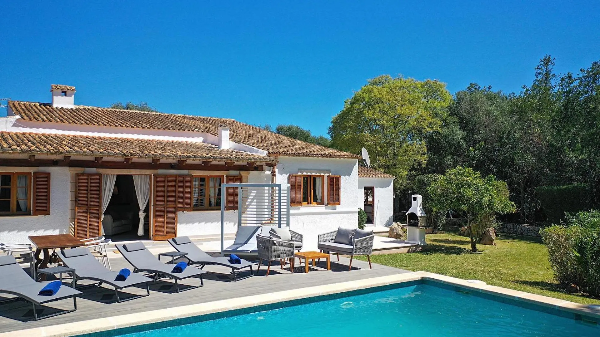 Alegre Villa Pollença İspanya